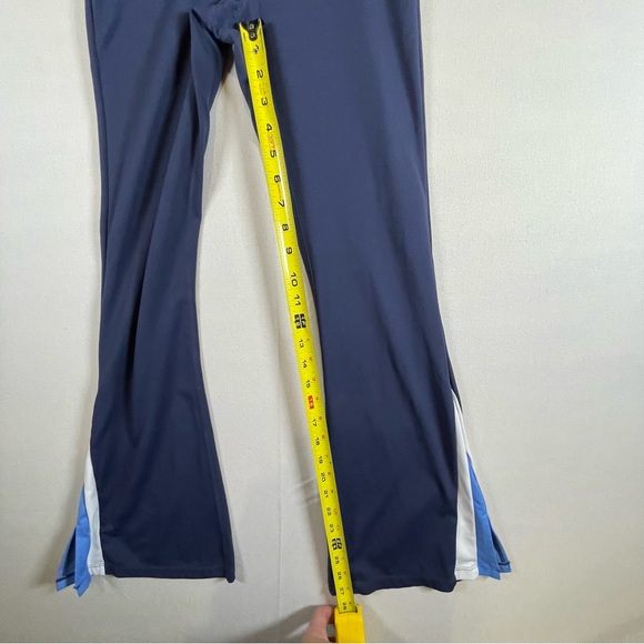 WILO The Label XS Flare Yoga Pants Navy Blue High Rise Athletic Leggings - Picture 6 of 10